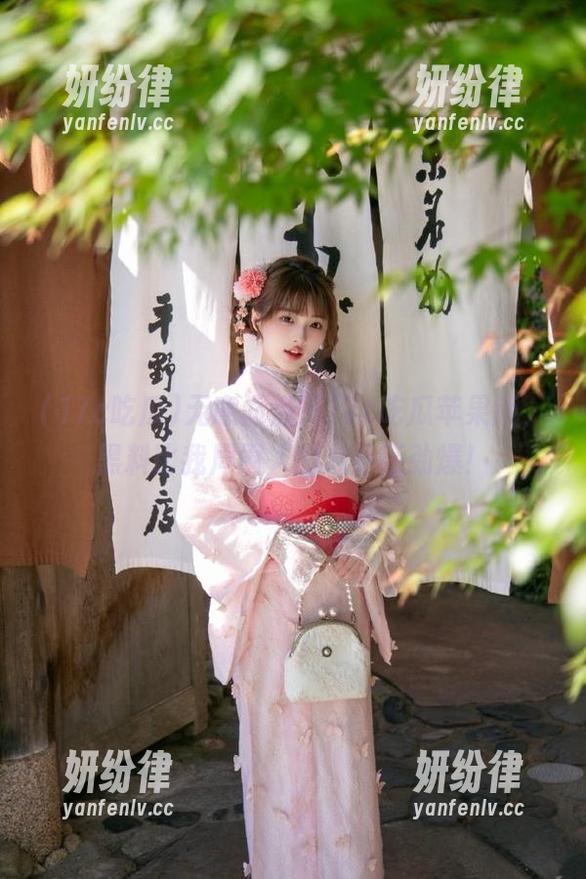 17c吃瓜 无意间点开17c吃瓜苹果版,黑料比我周围人的八卦还劲爆!