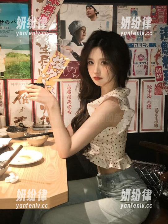 别跟我聊正事，今天就想在这条线路上听听17吃瓜网的新鲜事。