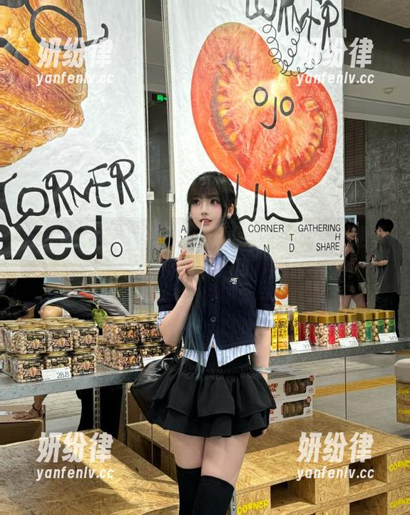17吃瓜网 不想错过任何瓜?那就快速下载17吃瓜网,保证“瓜”到你手中!