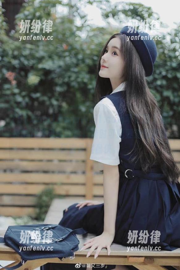 上www.51.com苹果版，像是被八卦灵魂附体，随时可能要窜到评论区变身键盘侠。