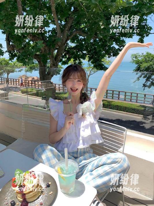 瞧瞧“51cg3.fun网址”的更新，哪个瓜上了热搜，立马吸引我狂点！