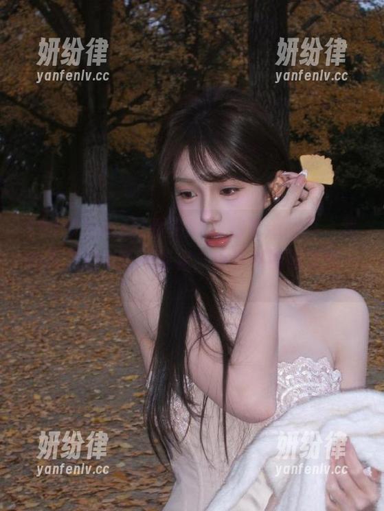 看完51今日吃瓜网页，我的瓜田边半天不能走，傻在电脑前发愣……