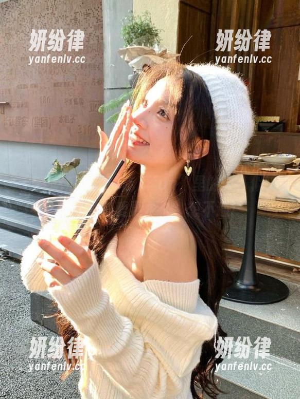 “51吃瓜fun”里的瓜，似乎比我的恋爱更永久，想不通！