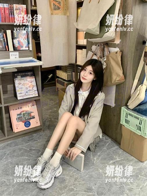 吃瓜不止要嘴巴，进入51吃瓜网cgw0.1c，还有心灵的入口！
