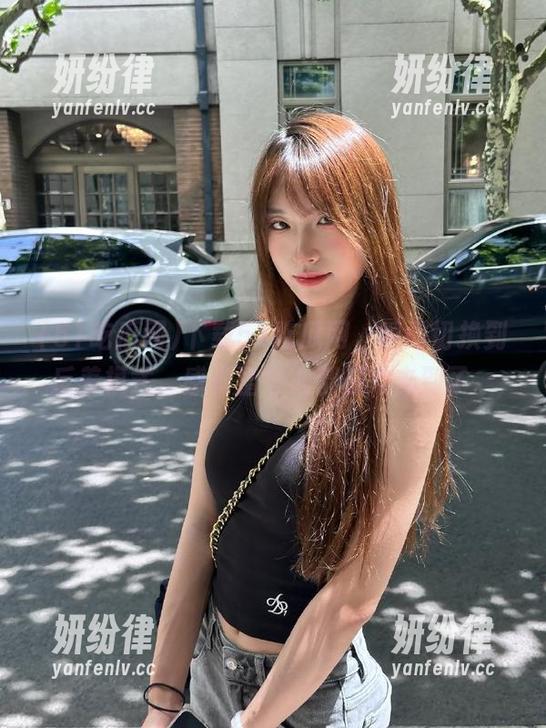 下载51吃瓜网，瞬间切换到反差模式，感觉整个人都被冲击到了。