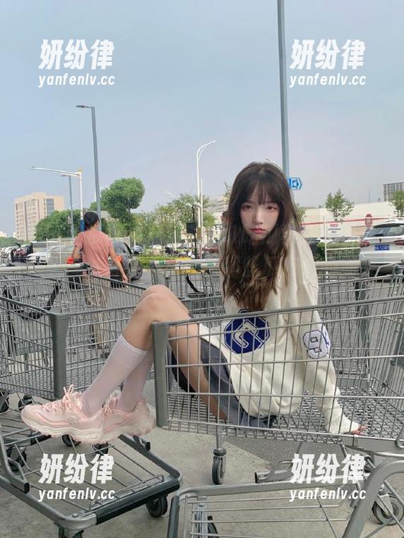 我在“61吃瓜群众”看视频，竟然开始羡慕起了那些瓜友们的朋友圈…