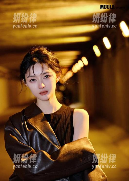 宜家女的日常在万篇长征-黑料不打烊668.su网页熠熠生辉，购物风格各异，真繁杂。