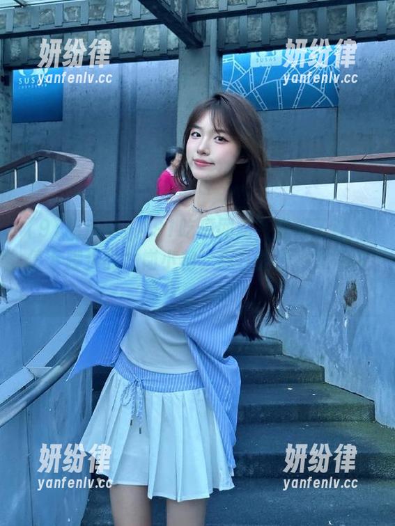 91吃瓜网 “91吃瓜网站”充满了让人停下脚步的站岗小将,瓜在路上,忍不住想多看几眼。
