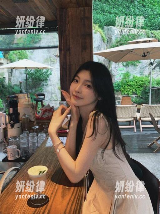 91吃瓜网app：站着看热闹，坐着说风凉！