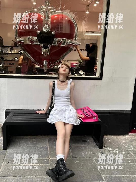 用91黑料app，看热闹不怕事大，都是无聊中产出的快感！