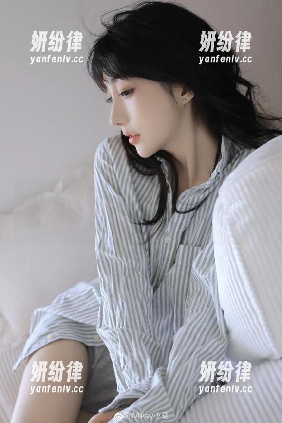 看到“hl02.co苹果版”里的内容，我简直想把这个APP当成我的“耳边风”。