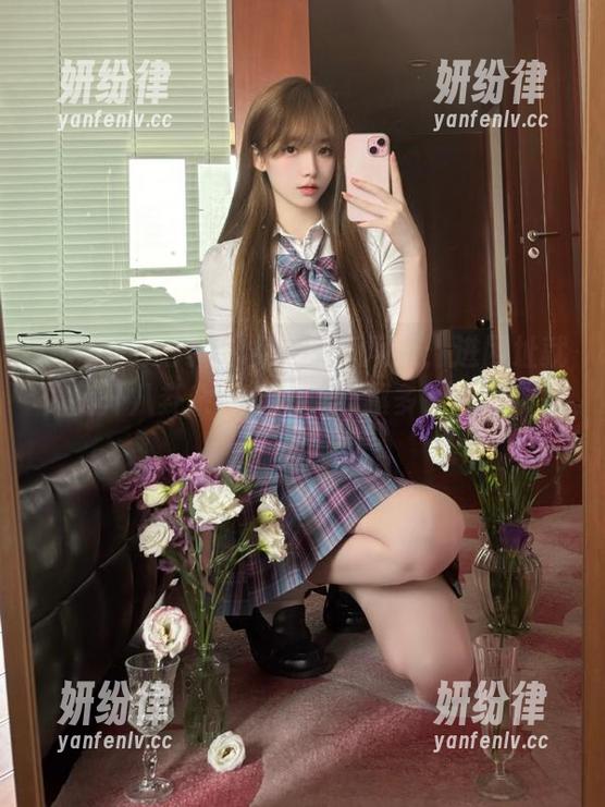 “免费吃瓜网”：进网址就像翻开八卦杂志，知道的越多，心情越复杂。