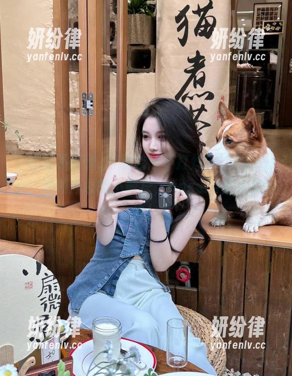 下载吃瓜不打烊95176.app，速戳内心的小窗户，gossip是大家的事！