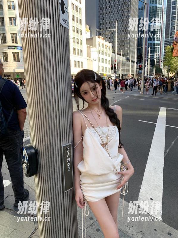 吃瓜网91的入口，感受别人的跌宕起伏，就像坐过山车！