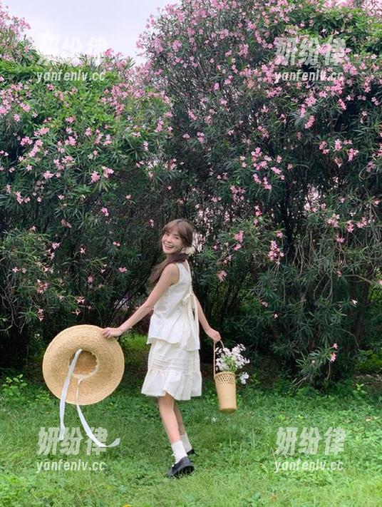 吾爱吃瓜 有时候,吾爱吃瓜91的链接像一道彩虹,洒落了我心底的涟漪。