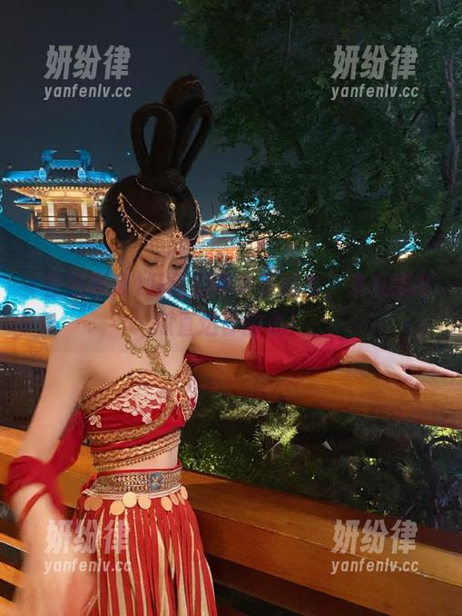 网红们的神奇魅力，来在线吃瓜直达你的心！