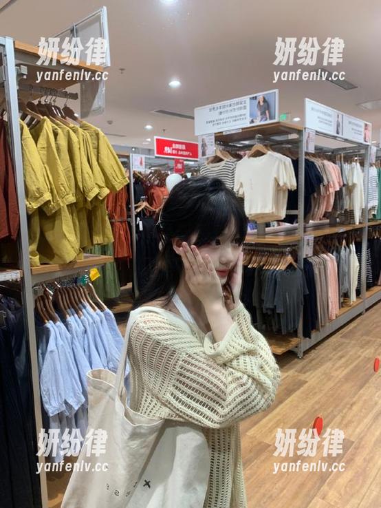 “我要黑料网”官网，走进传说中的吃瓜世界，不怕八卦不断！