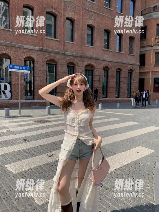 打开黑料不打烊传送门，有点像探险，让人充满期待又纠结！
