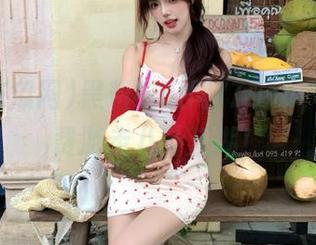 黑料吃瓜网779su，带你免费游走八卦江湖！