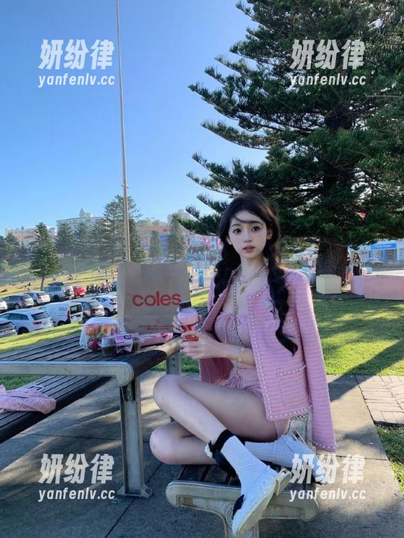 永久持有：为了“黑料正能量”，我这颜值基金得再充值，哈哈，吃吃喝喝不太怕！