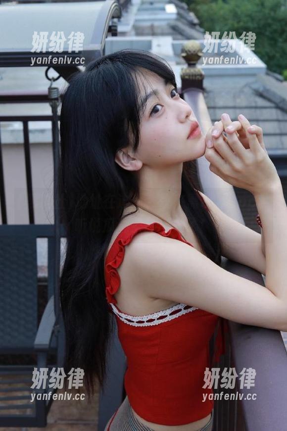 地址在这里，快来黑料社app，听说瓜都快掉出来了！