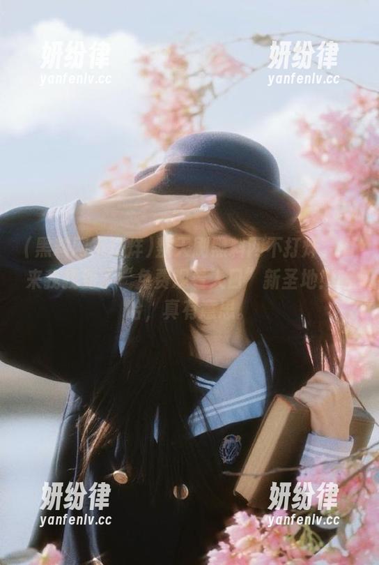整天刷黑料网不打烊，看来我找到了“免费观看入口”新圣地！哈哈，真有意思。