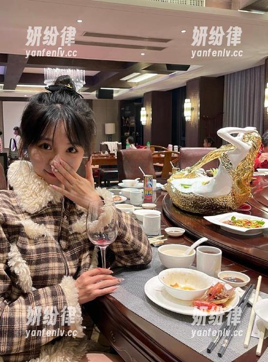 黑料网曝门 销魂的痴迷:我在“黑料网曝门”app上停不下来的理由