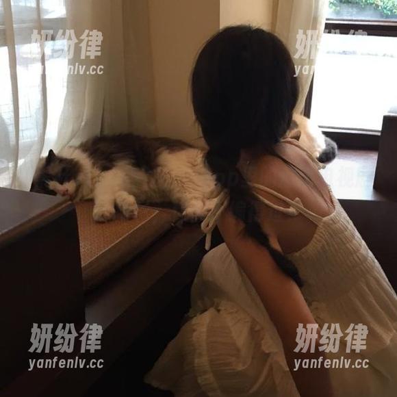 “黑社料”app里的瓜比电视剧还精彩，你编不编得过？
